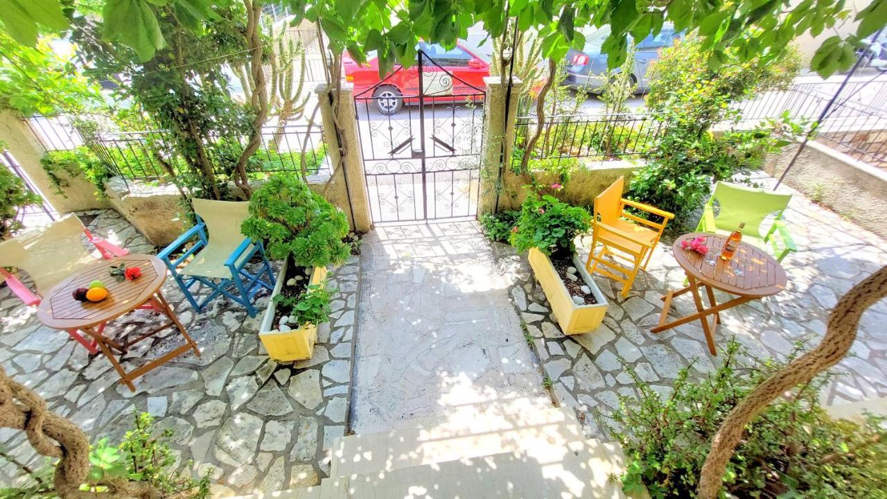 Lourantos Studios & Apartments Vathy  Exterior foto