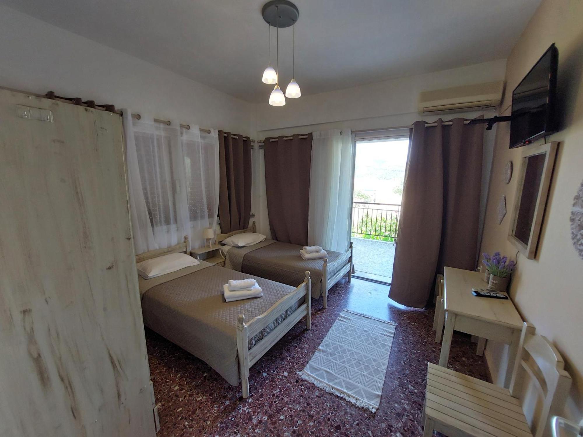 Lourantos Studios & Apartments Vathy  Exterior foto